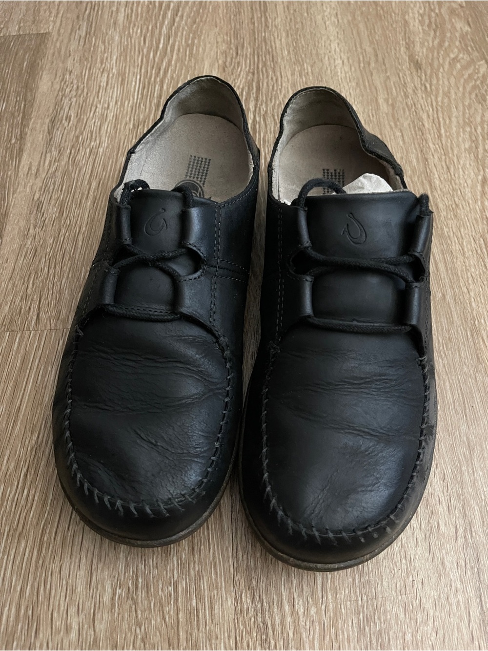 OluKai Honua Black Leather Comfort Oxfords